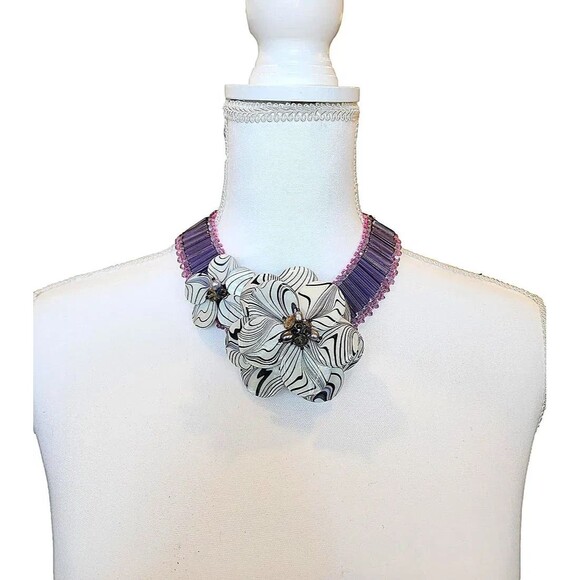 The Unbranded Brand Jewelry - Unique Large Flower Mother of Pearl  and Faux Pearl with Purple Beads - Choker